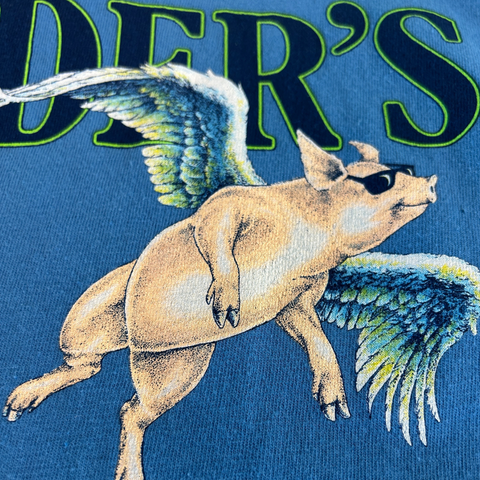 Islanders Retro Flying Pigs Tee